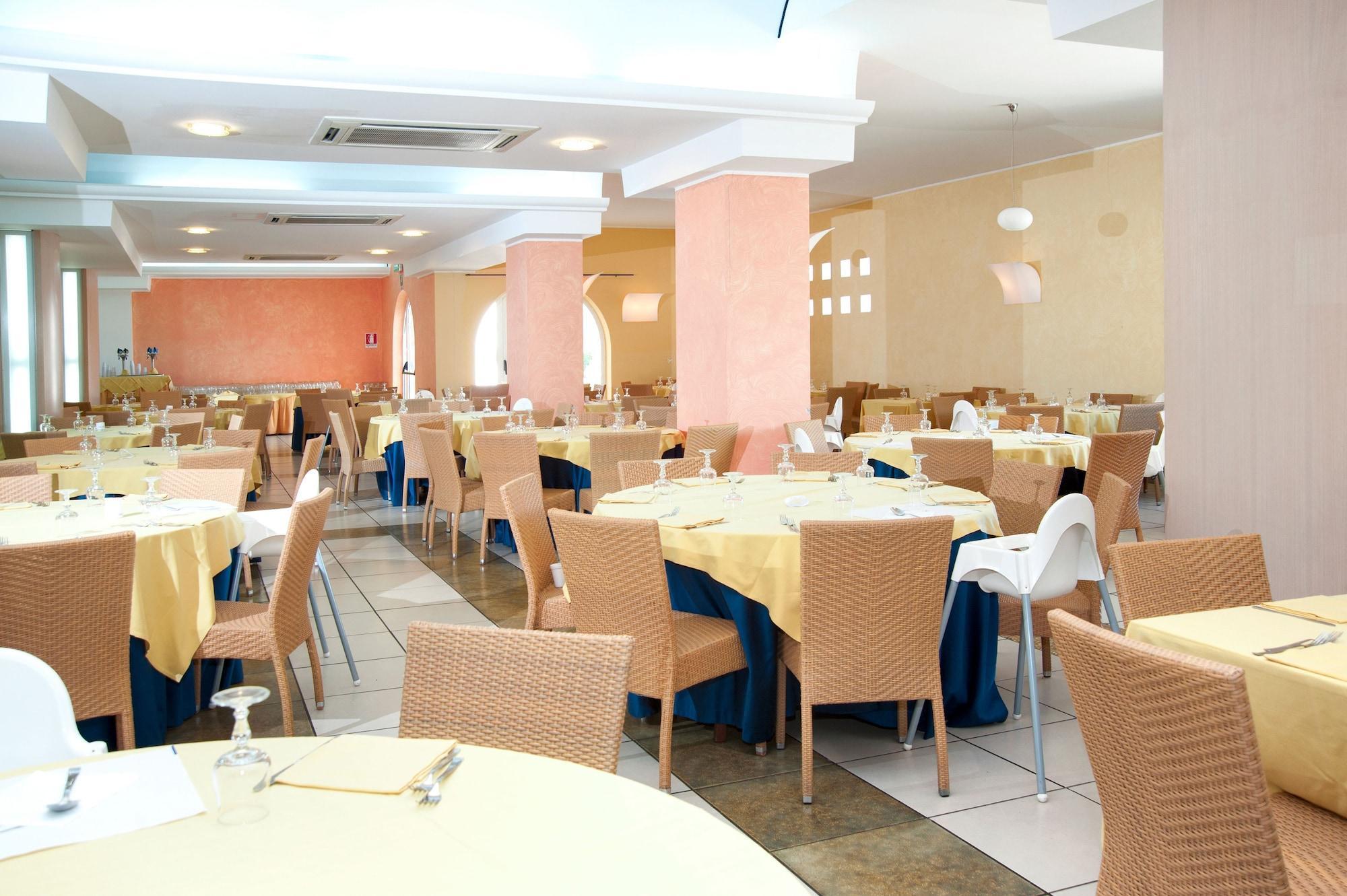 Futura Club Torre Rinalda Hotel Екстериор снимка