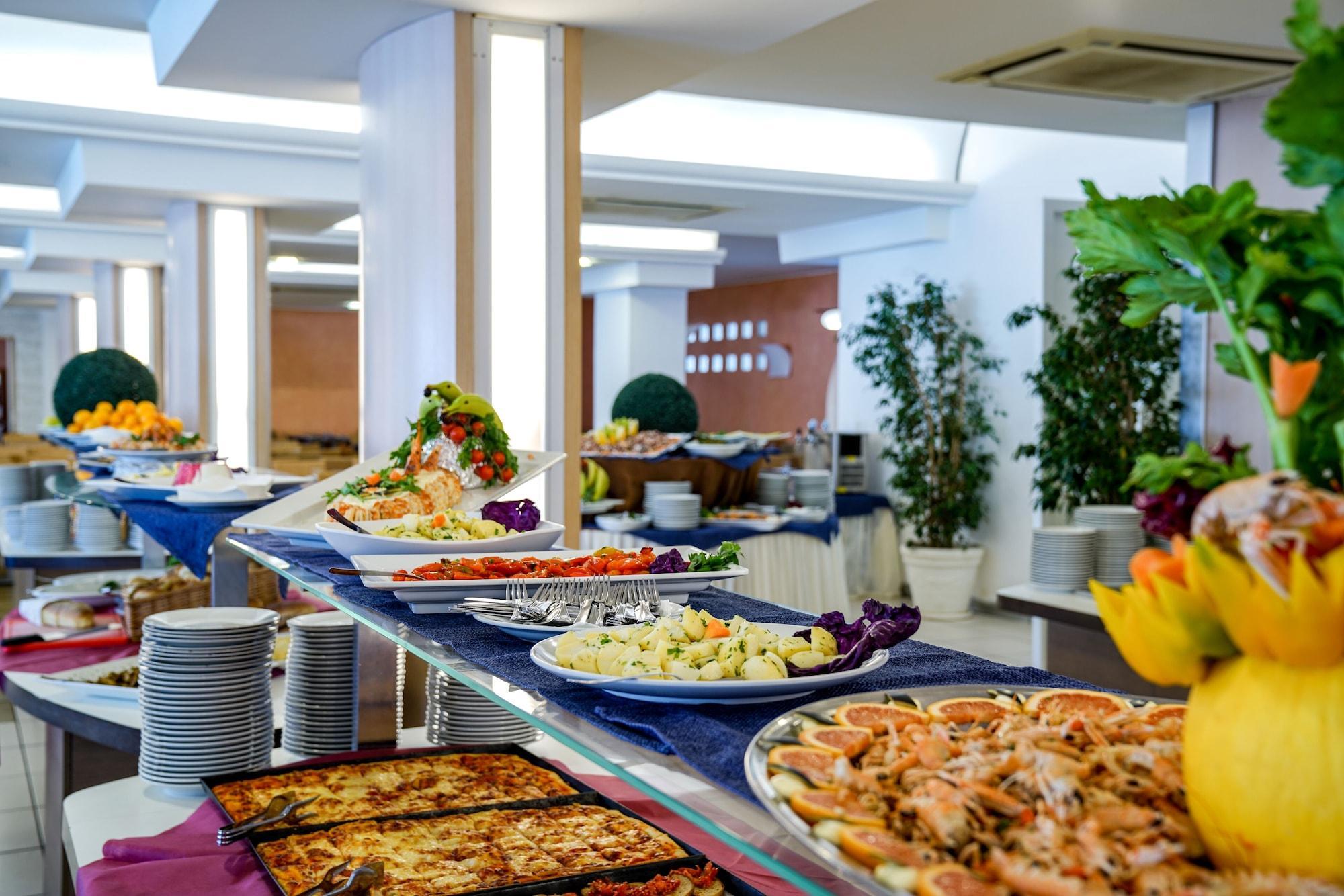 Futura Club Torre Rinalda Hotel Екстериор снимка