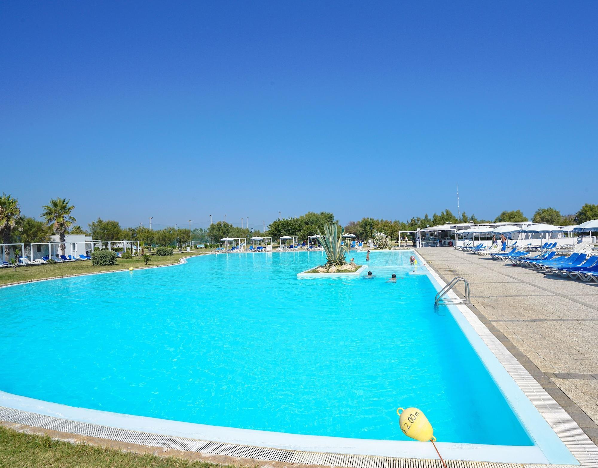 Futura Club Torre Rinalda Hotel Екстериор снимка