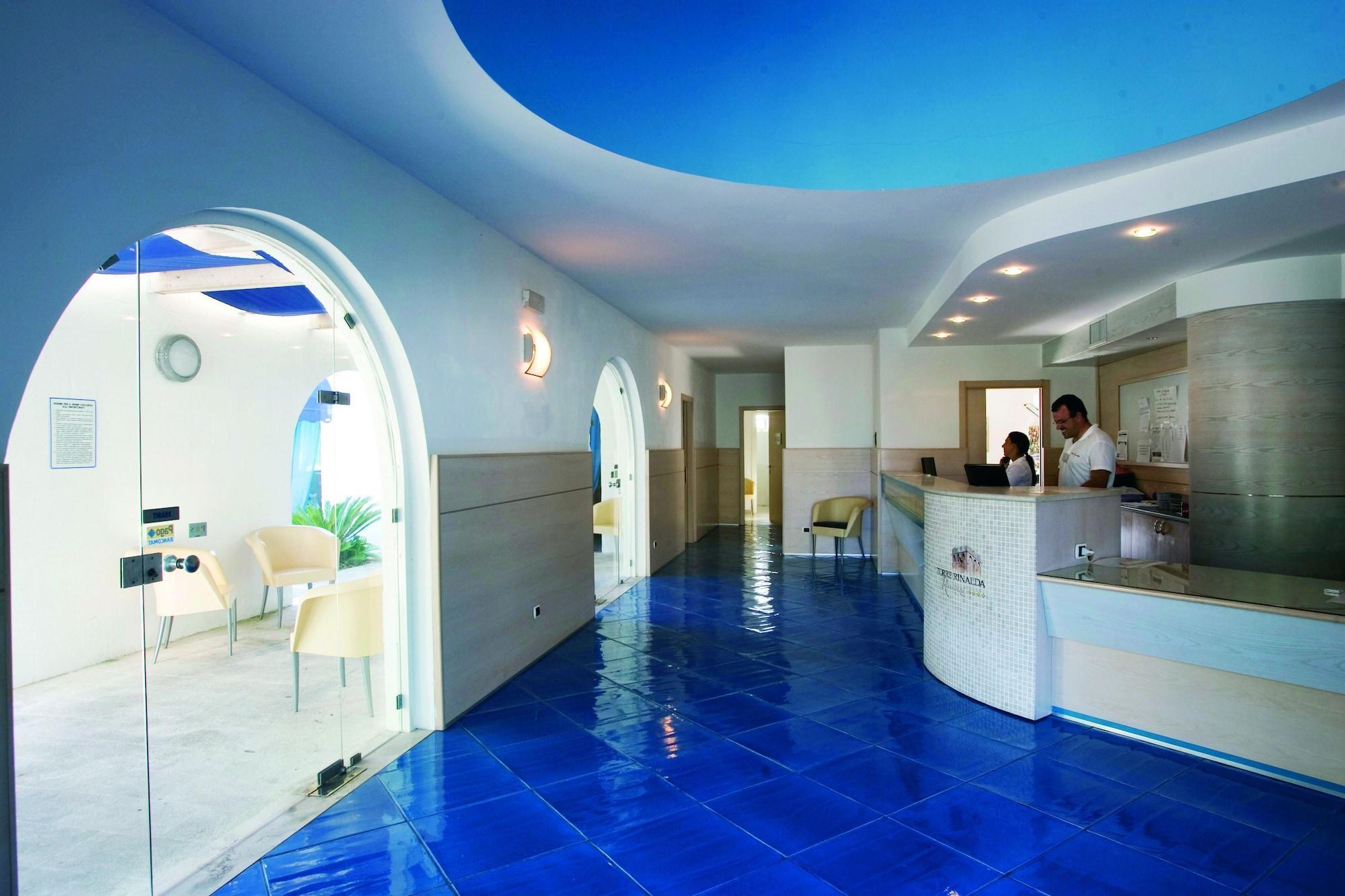 Futura Club Torre Rinalda Hotel Екстериор снимка