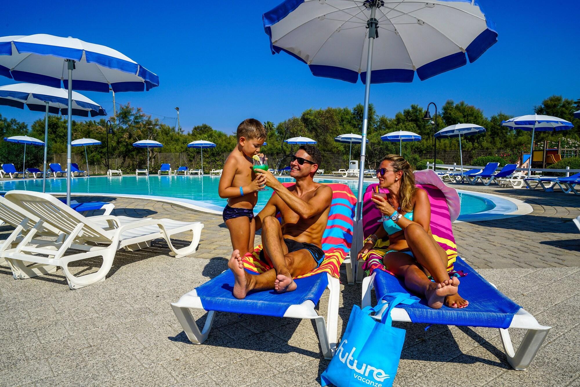 Futura Club Torre Rinalda Hotel Екстериор снимка