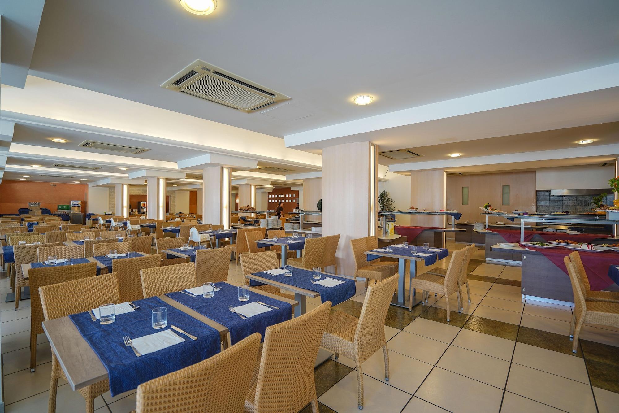 Futura Club Torre Rinalda Hotel Екстериор снимка